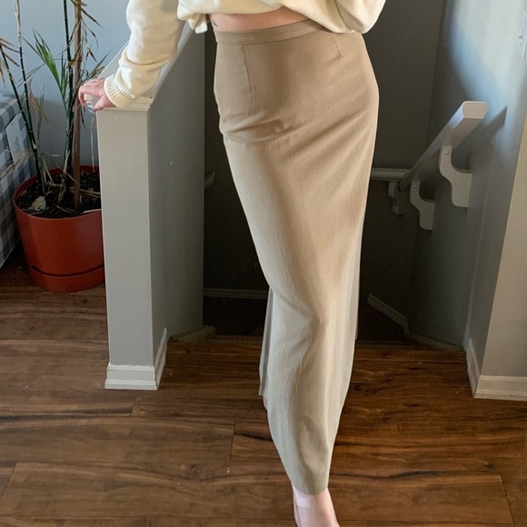 Vintage Maxi Skirt - Picture 15 of 16